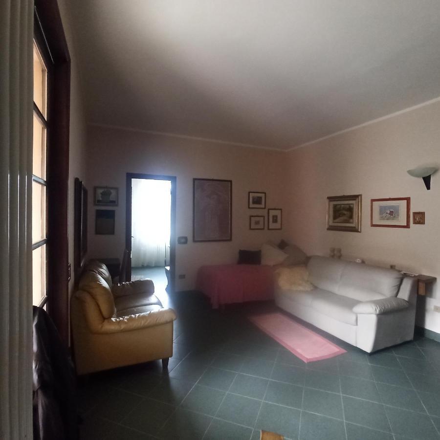 Вилла Casa Vincenzo 130 Mq Con Portico Ed Ingresso Esclusivo Dal Giardino Felino Экстерьер фото