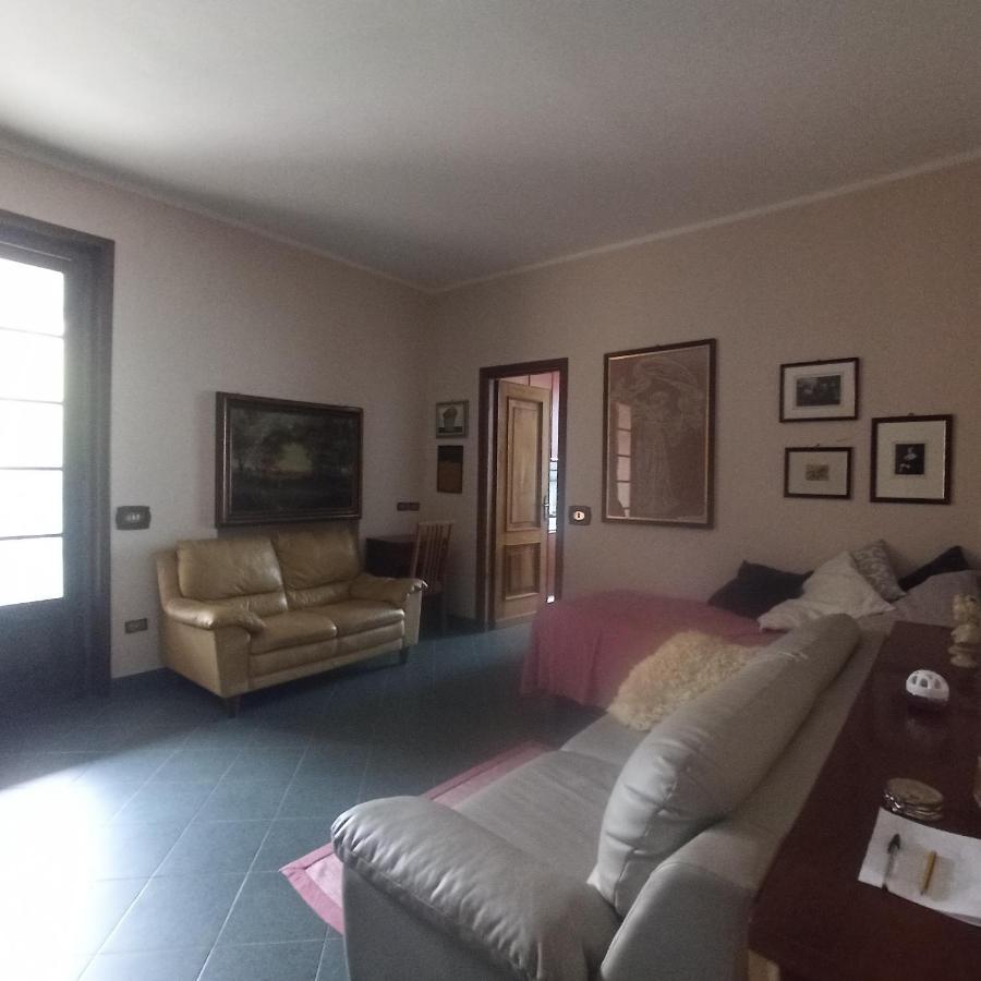 Вилла Casa Vincenzo 130 Mq Con Portico Ed Ingresso Esclusivo Dal Giardino Felino Экстерьер фото