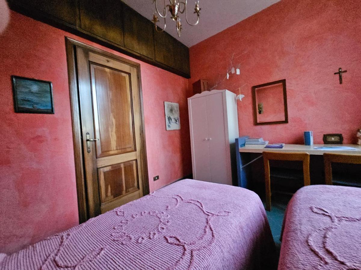 Вилла Casa Vincenzo 130 Mq Con Portico Ed Ingresso Esclusivo Dal Giardino Felino Экстерьер фото